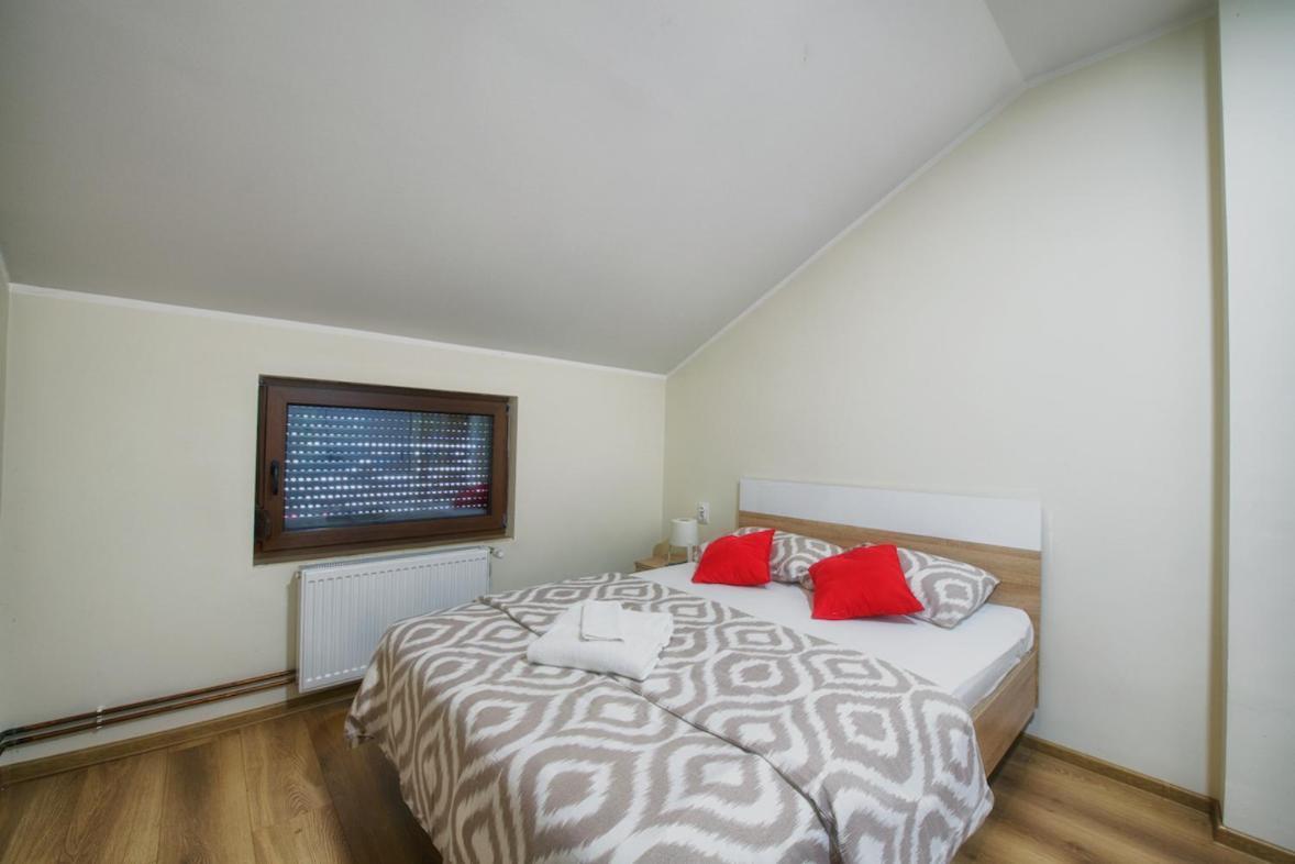 Vila Chess Belgrado Esterno foto